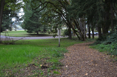 Natural surface trail goes to Riverside day use area &ndash; parking lot