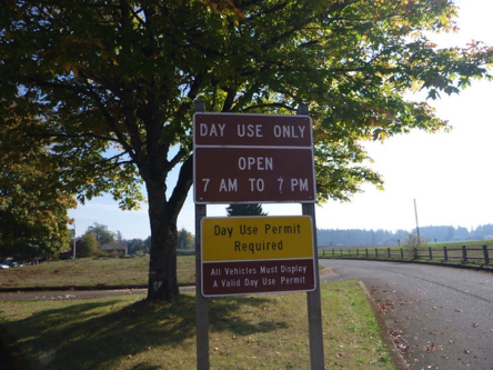 Sign &ndash; day use only &ndash; 7 am to 7 pm &ndash; day use permit required &ndash; all vehicles must display a valid day use permit