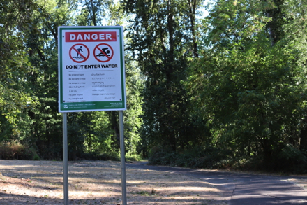 Sign - do not enter water - signs posted throughout the park