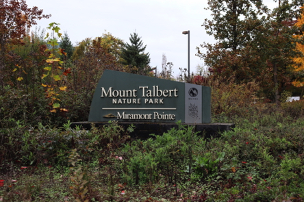 Sunnyside Road Mount Talbert Nature Park &ndash; Miramont Pointe entrance sign