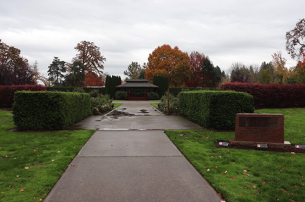 The Rose Garden entrance &ndash; paved surface