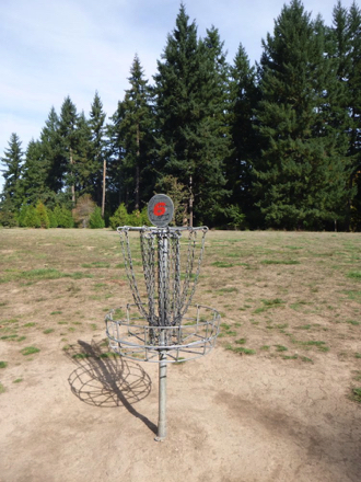9-hole disc golf course and fitness stations &ndash; along Rock Creek Trail