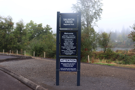 Sign at Klineline Pond &ndash; park rules &ndash; park hours 7 am to dusk