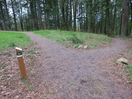 Lava Dome Trail and Boomer Trail intersection – directional signage with map Lava Dome Trail and Boomer Trail intersection – directional signage with map