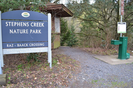 Sign, water fountain and information kiosk at the trailhead