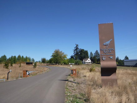 Road into the refuge - entrance gate - no sidewalk - take gravel trail from the bus stop